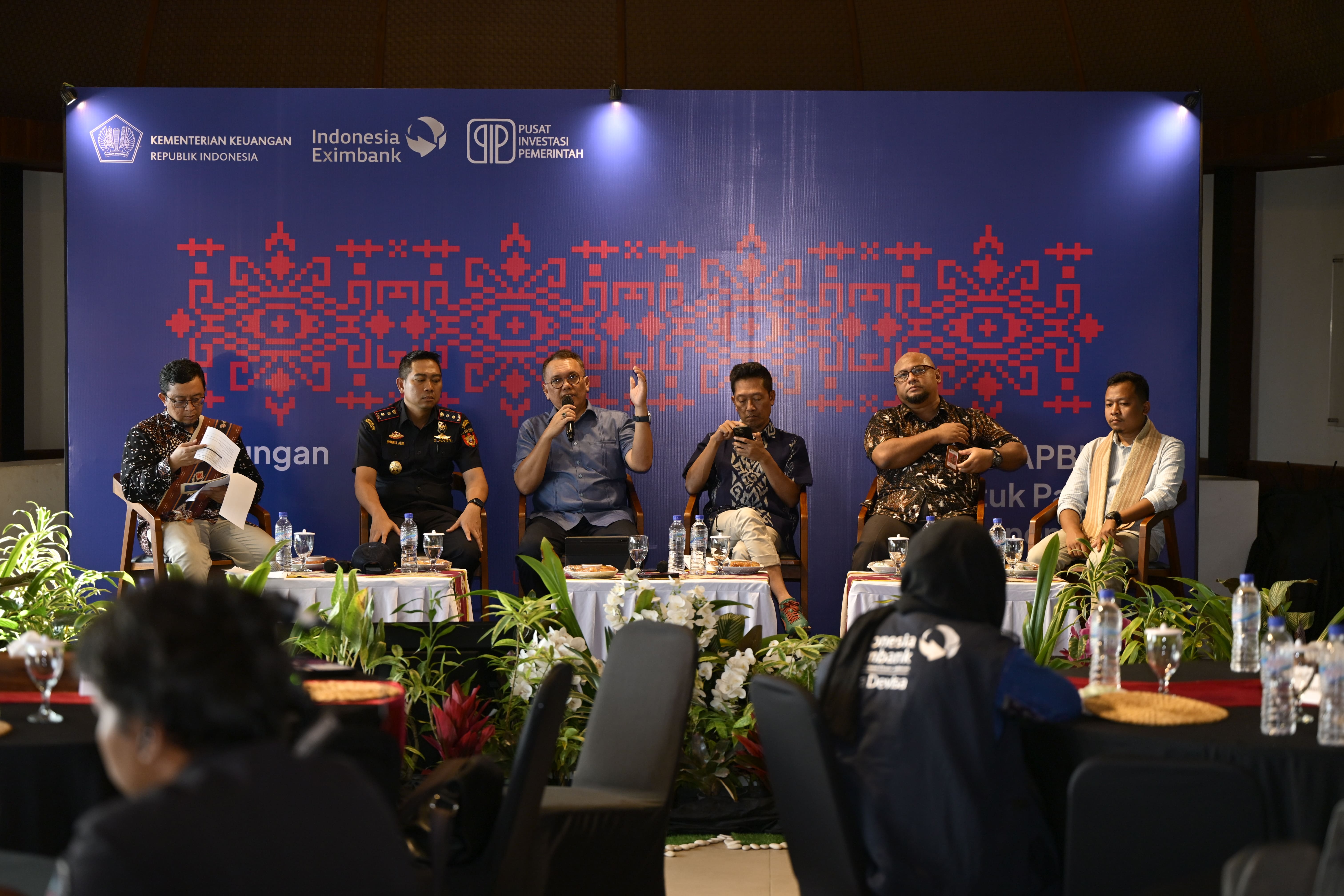 Kampung UMi Klaster Tenun: Bukti Nyata Keberpihakan PIP bagi UMKM dan Perempuan