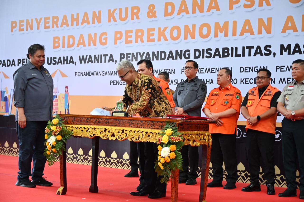 Dirut PIP menandatangani MoU PIP dengan Pj Gubernur Sumatera Selatan